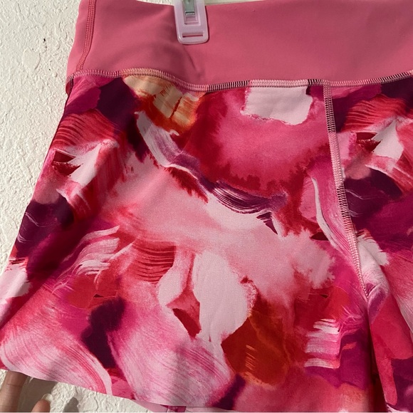 Athleta Printed Run With it Short 3.5” inseam NWT - Picture 11 of 13